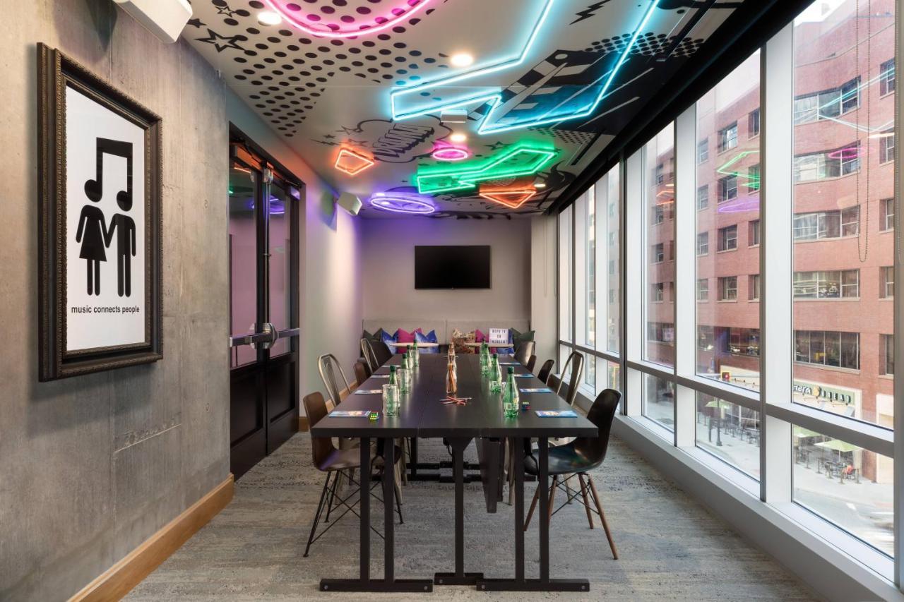 Moxy Boston Downtown Hotel Exterior photo