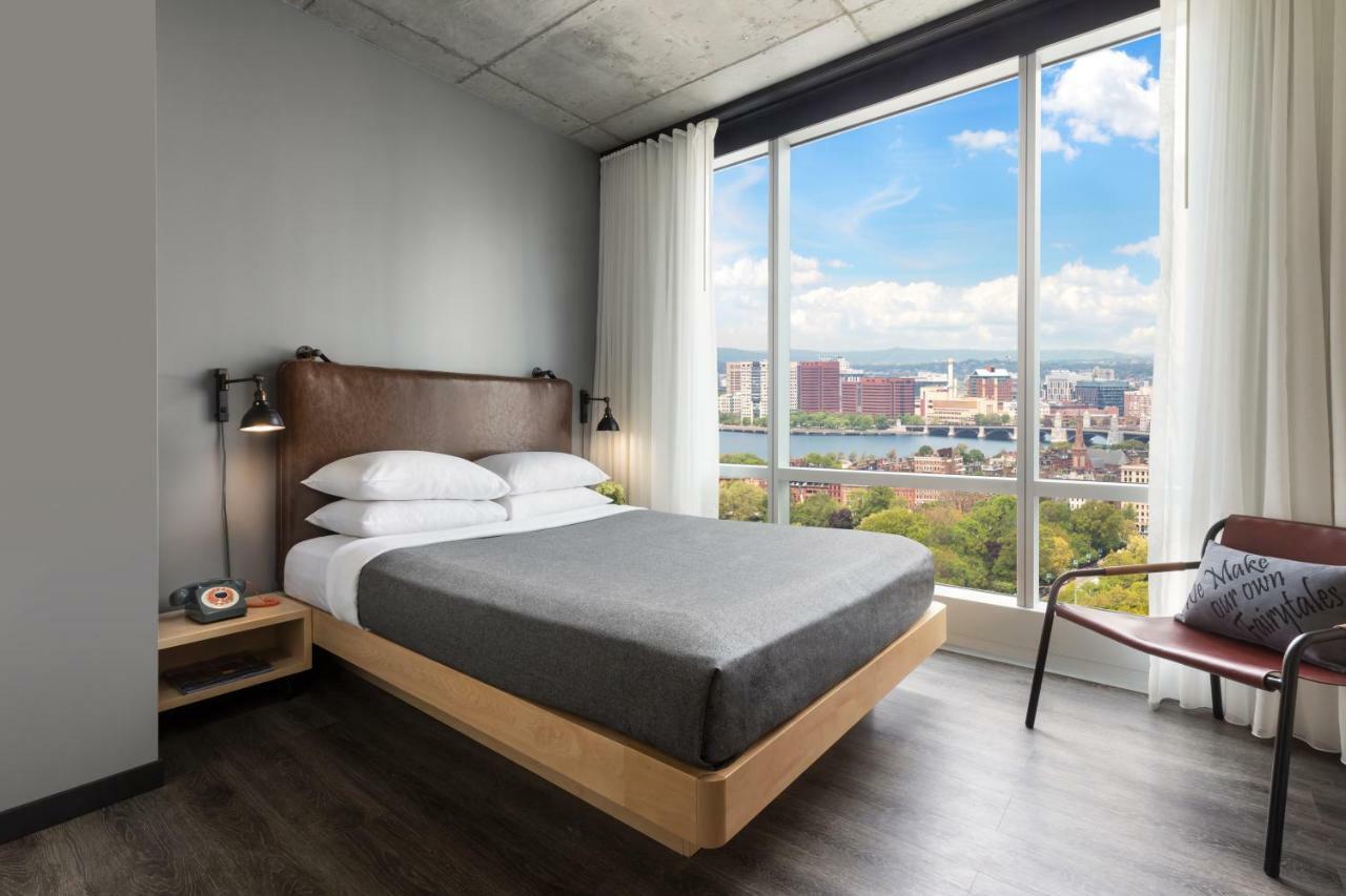 Moxy Boston Downtown Hotel Exterior photo