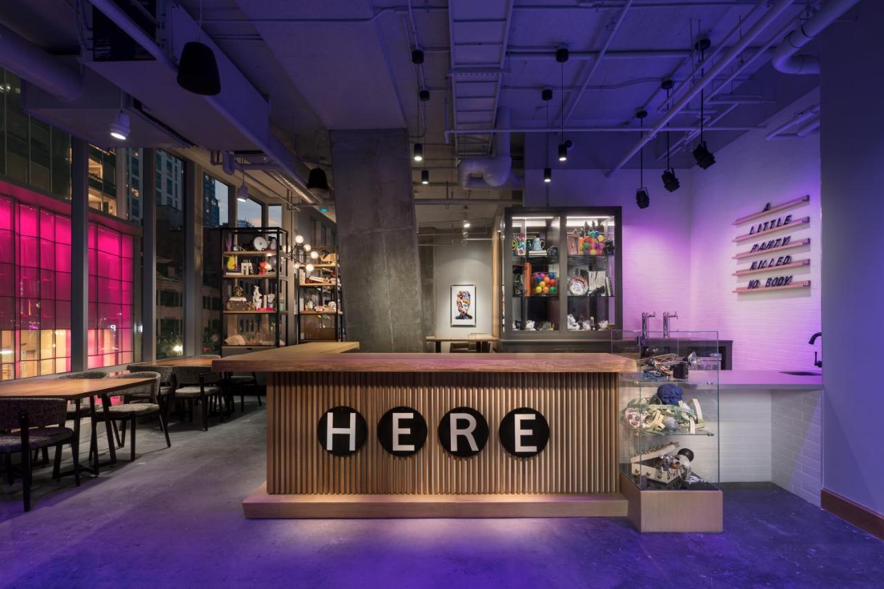 Moxy Boston Downtown Hotel Exterior photo